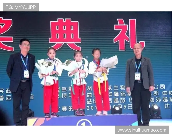 华体会体育在线官网提供最新赛事直播和高清比赛回放,满足玩家多样化的观赛需求